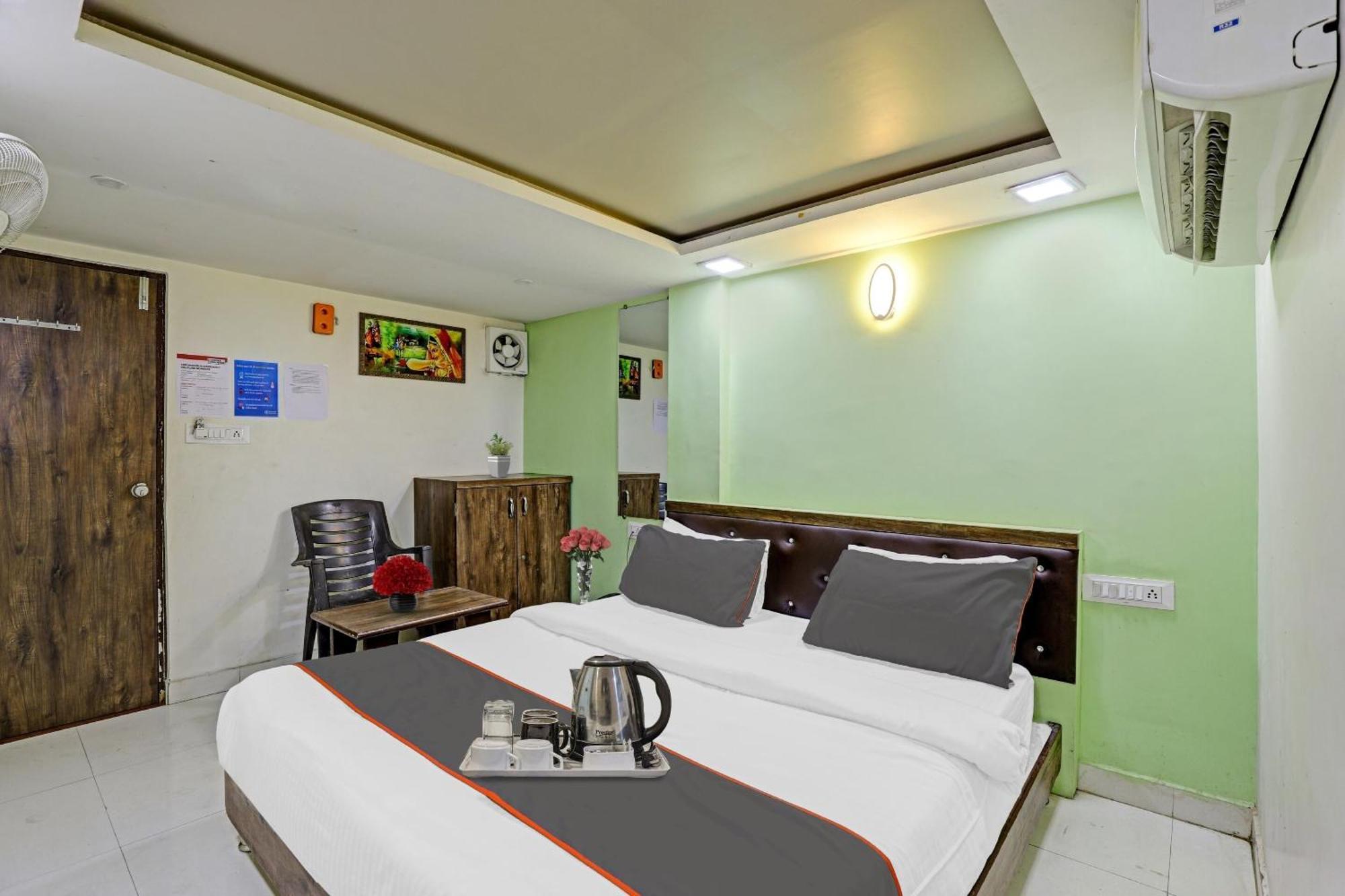 Hotel O Royal Ahmedabad Exterior foto